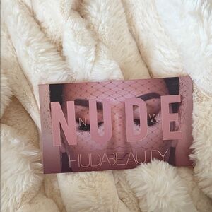 Hude NUDE eyeshadow palette
